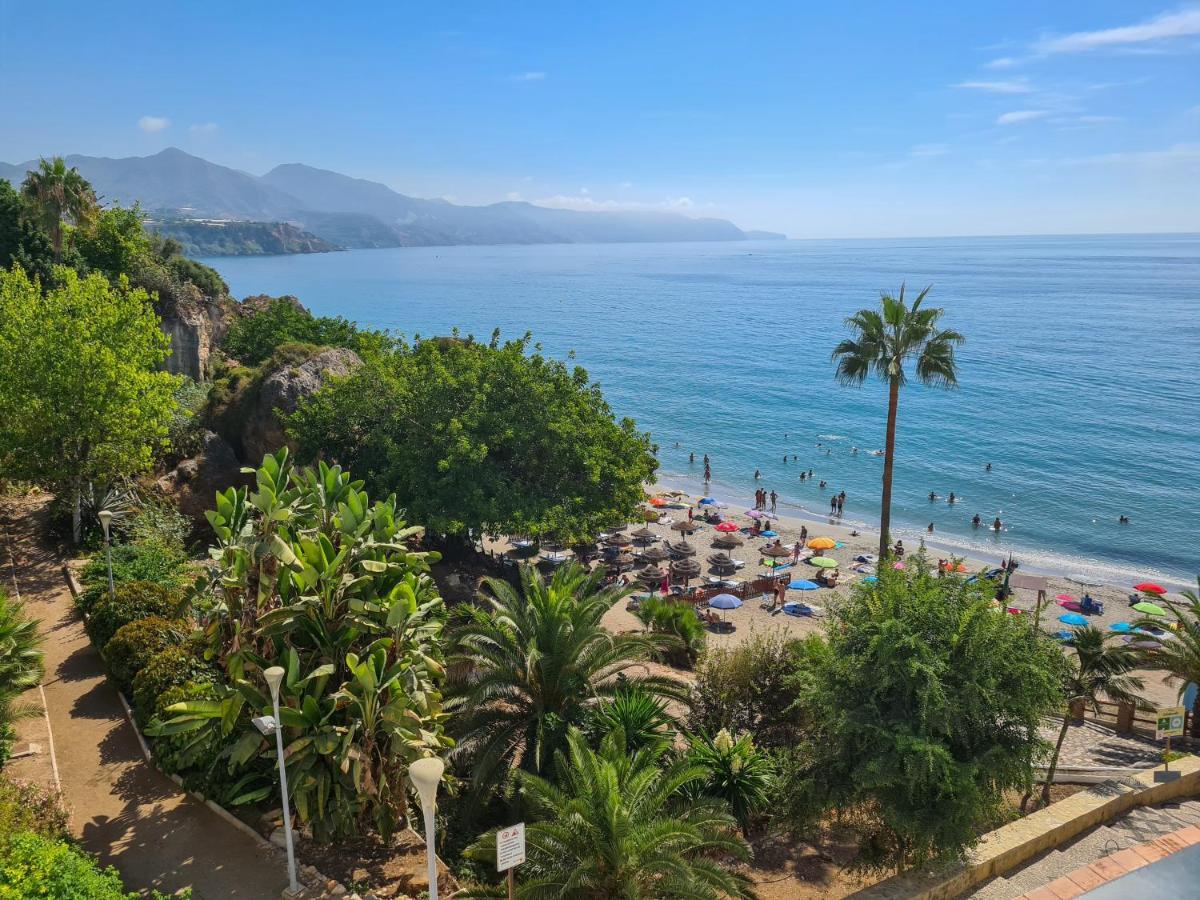 Beach Villa ,Nerja, Seaview, Pool, 3 Bedrooms, Huge Terrace And Garden Eksteriør billede