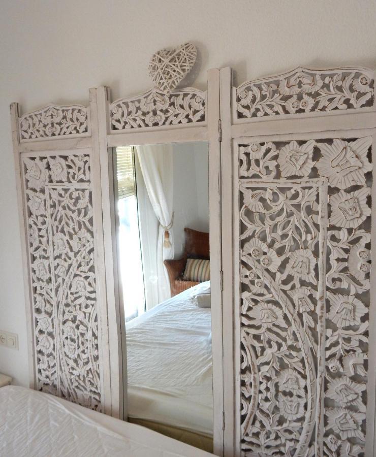 Beach Villa ,Nerja, Seaview, Pool, 3 Bedrooms, Huge Terrace And Garden Eksteriør billede
